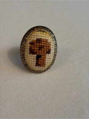 Gold-tone, vintage, needlepoint mushroom Ring